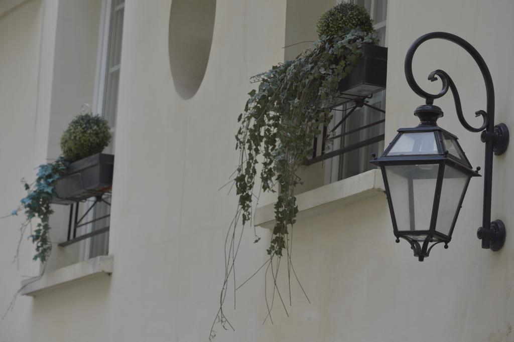 Hotel Unic Renoir Saint Germain París Exterior foto