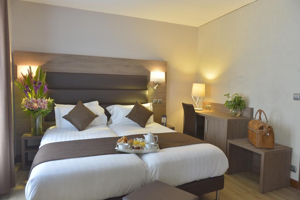 Hotel Unic Renoir Saint Germain París Exterior foto